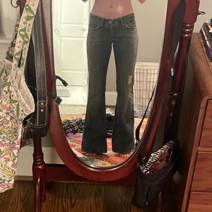 Low Waisted Lucky Brand “Sweet Dream Jeans” Low Rise Flare/Bell Bottom